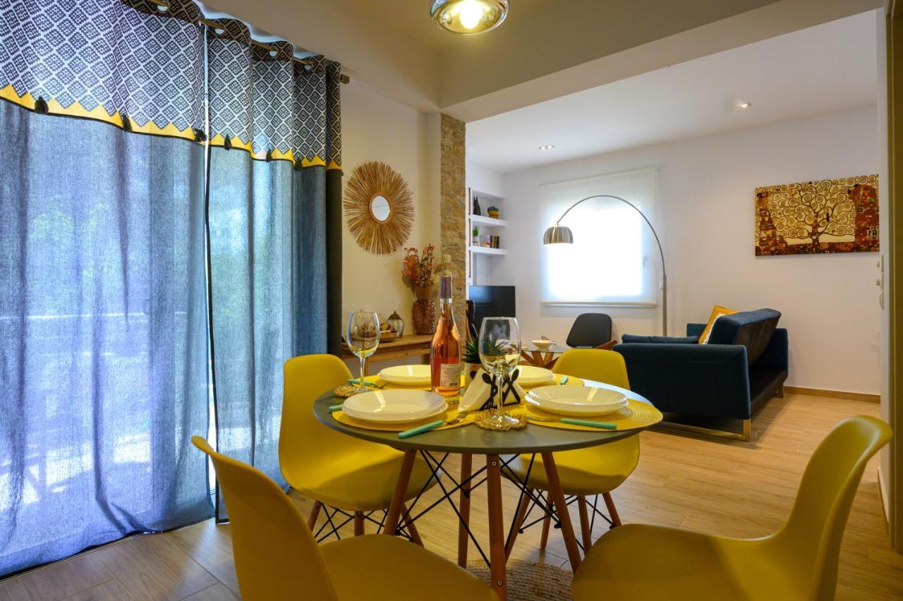 Chic Apartment In Nature, 5-Min Walk To The Beach Kalamata Exterior foto